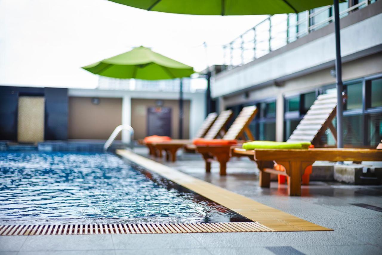The Plimplace Hotel Bangkok Esterno foto