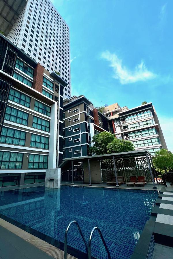 The Plimplace Hotel Bangkok Esterno foto